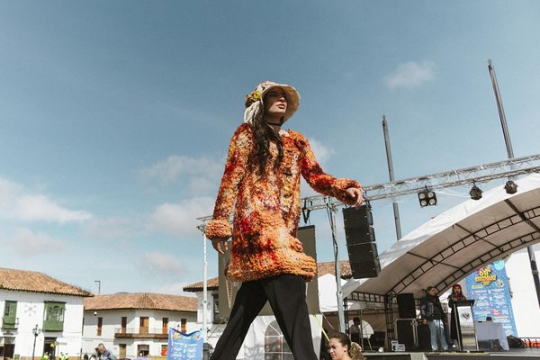 Concursuri Zilnic  Pentru A Nu Rata Nimic - România Play & Earn